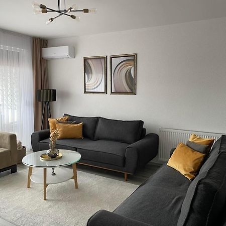 Apartment Prizreni-Free Private Parking Zewnętrze zdjęcie