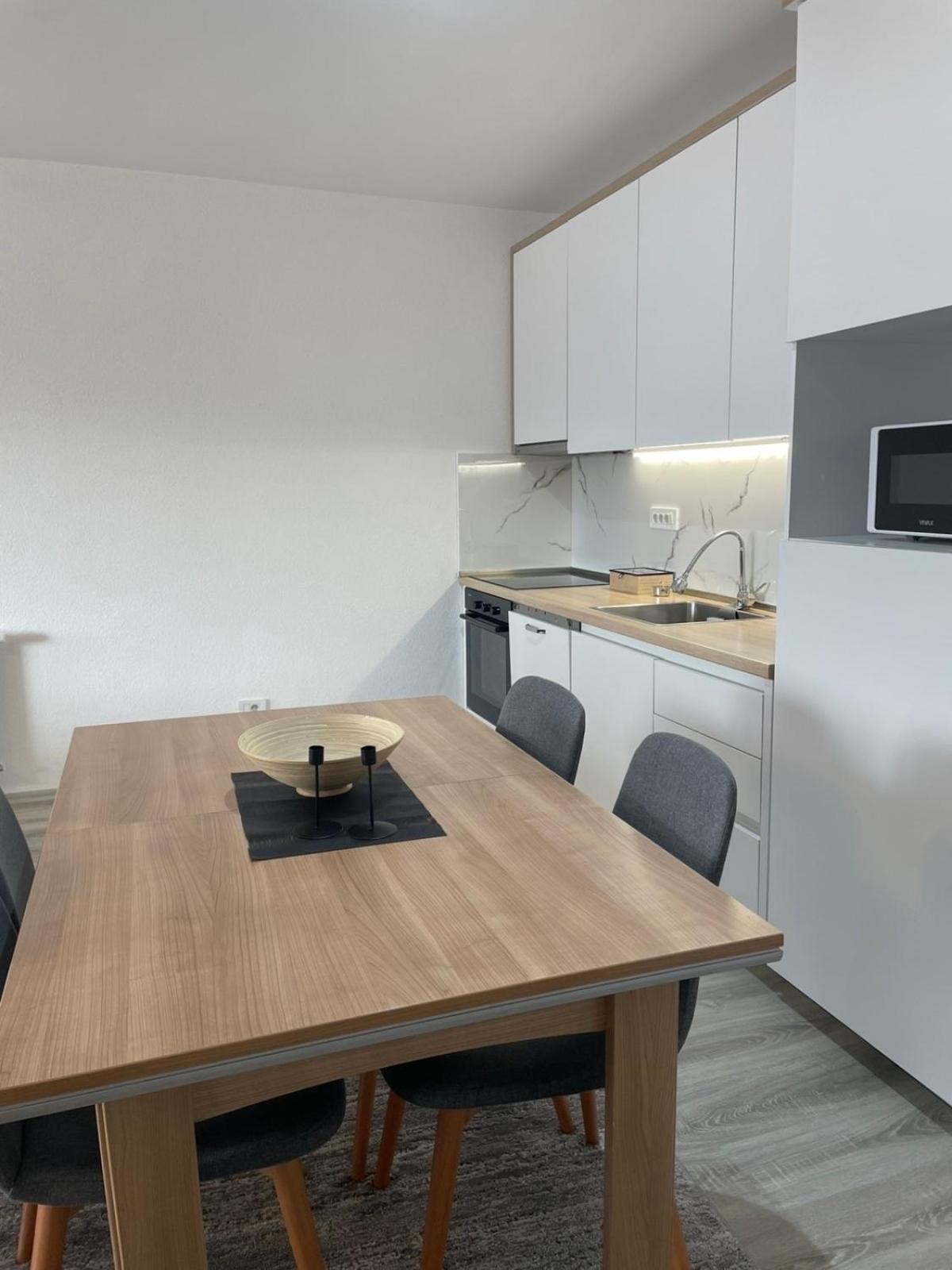 Apartment Prizreni-Free Private Parking Zewnętrze zdjęcie