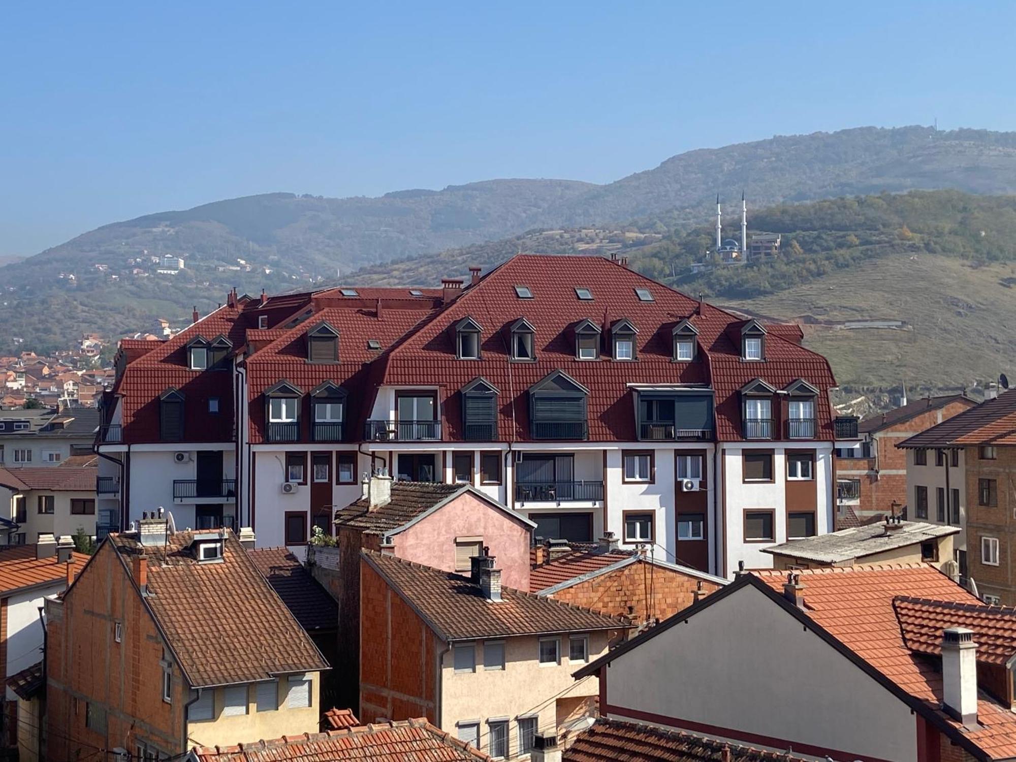Apartment Prizreni-Free Private Parking Zewnętrze zdjęcie