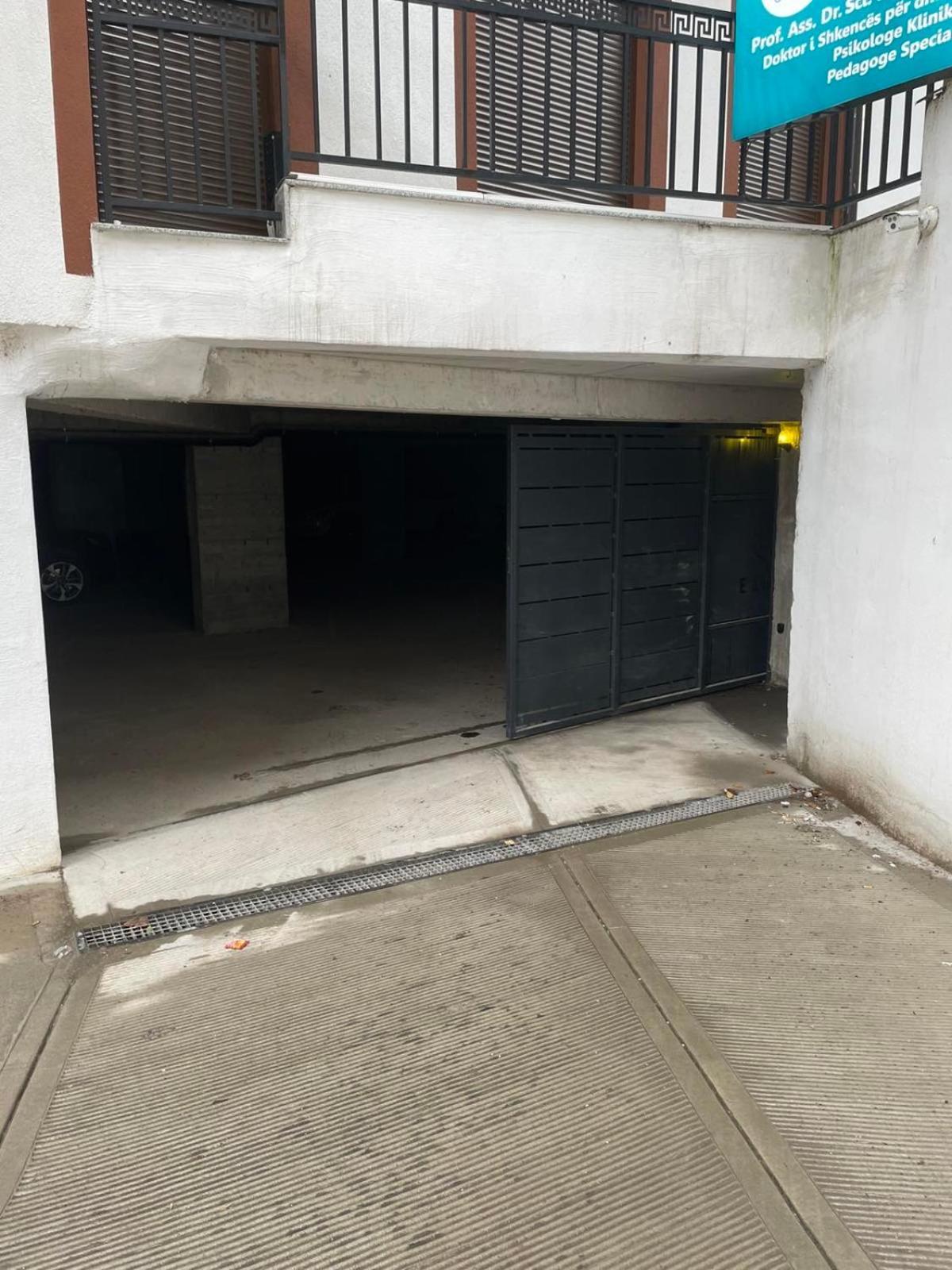 Apartment Prizreni-Free Private Parking Zewnętrze zdjęcie