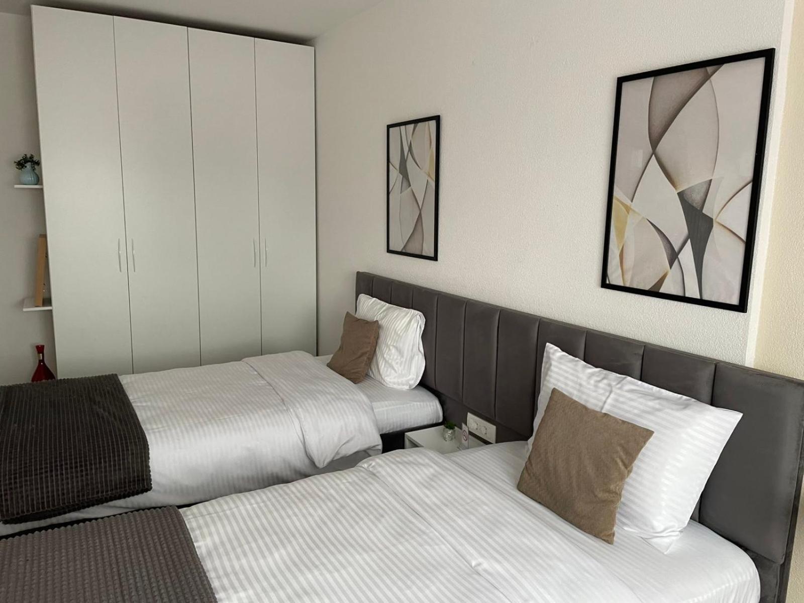 Apartment Prizreni-Free Private Parking Zewnętrze zdjęcie