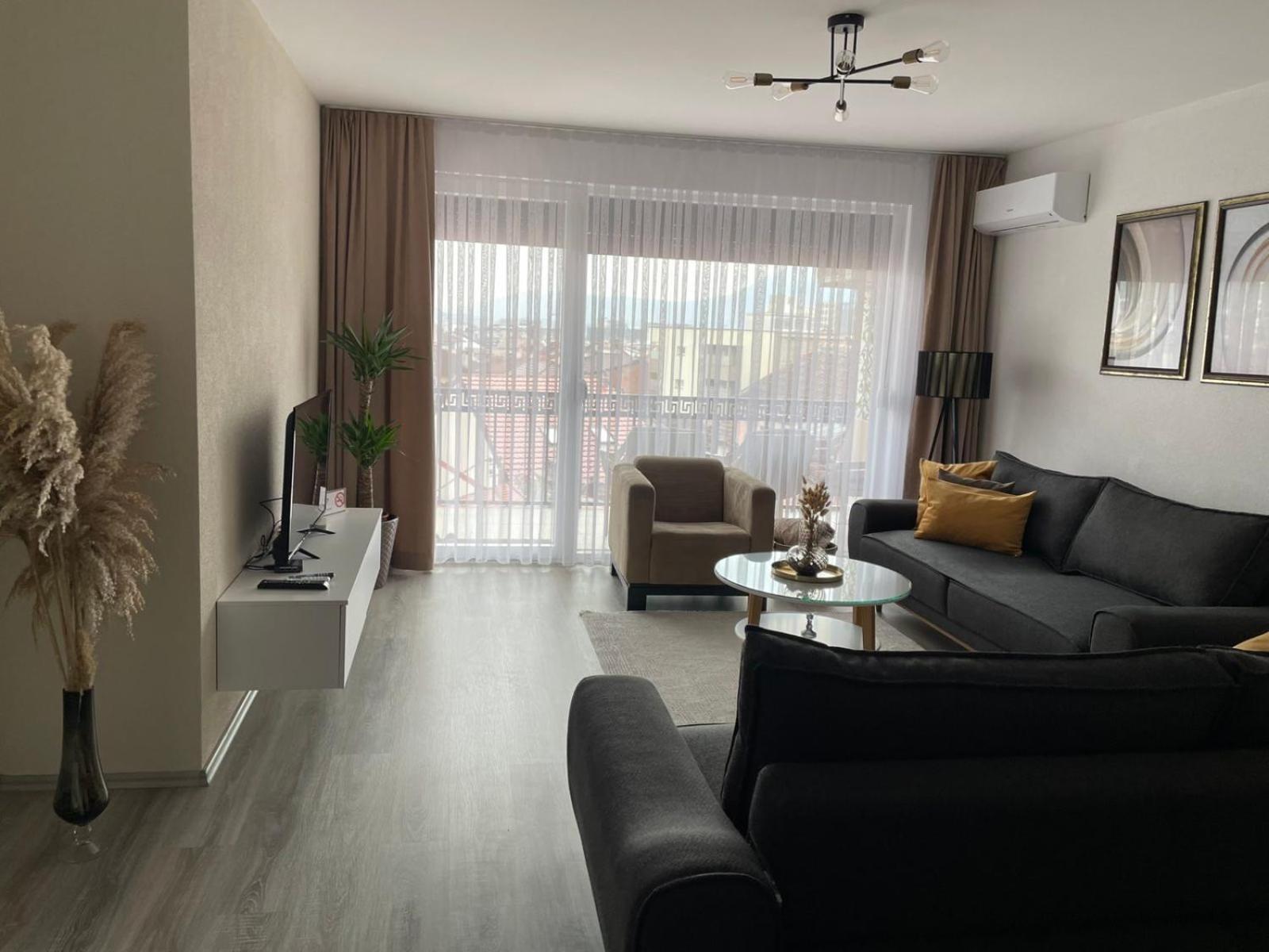 Apartment Prizreni-Free Private Parking Zewnętrze zdjęcie